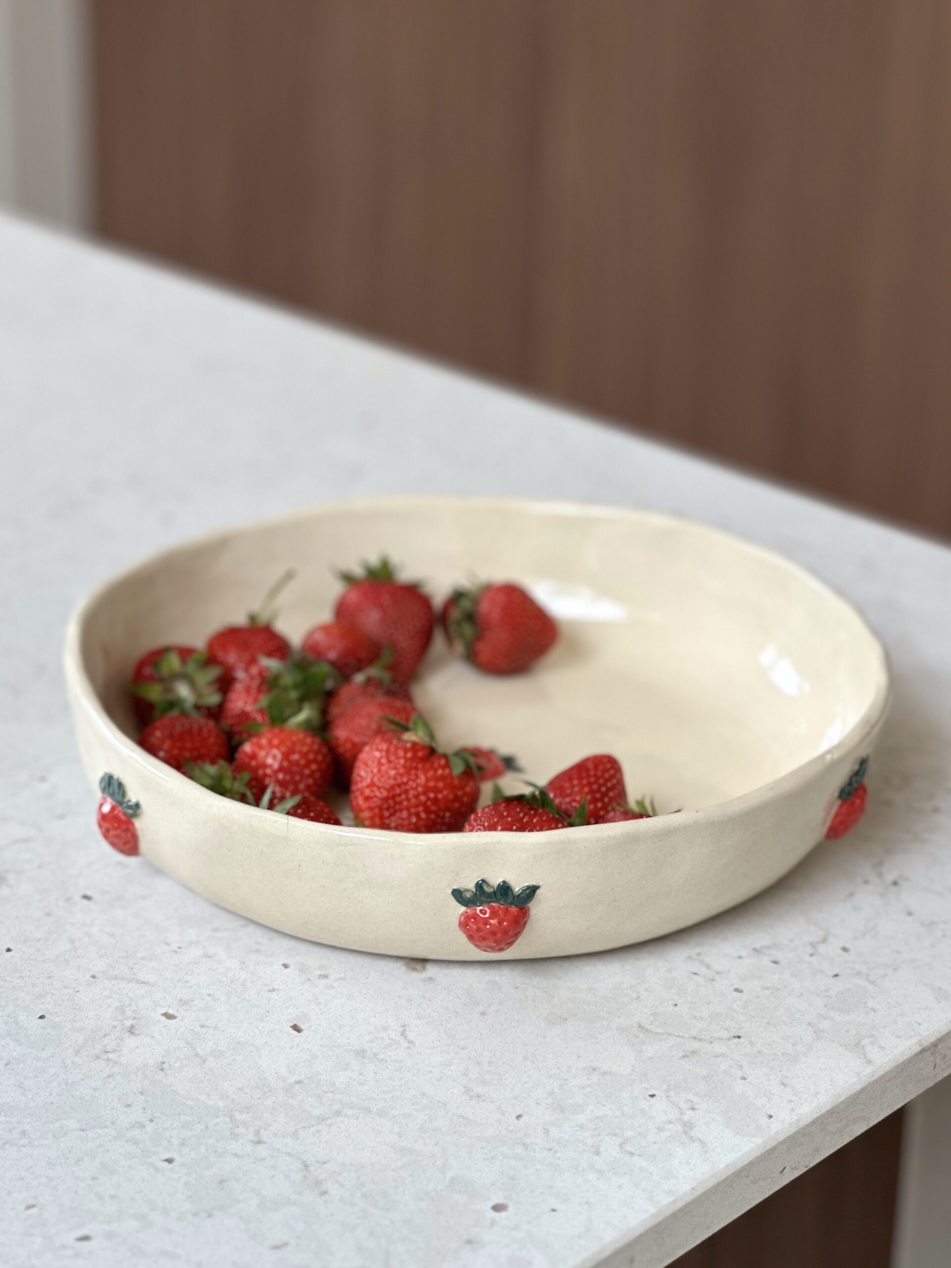 Misa/ patera ceramiczna w truskawki - obrazek 1