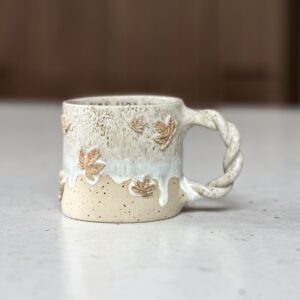 Kubek ceramiczny „HOA HOA HOA” Listki– 300 ml