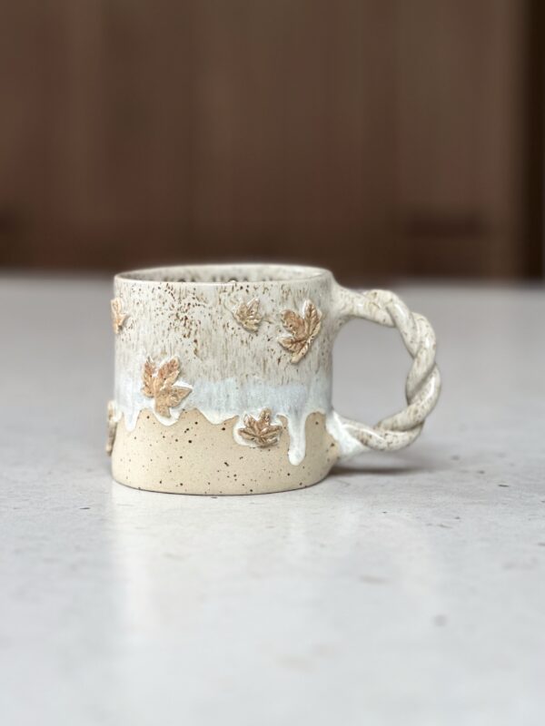 Kubek ceramiczny „HOA HOA HOA” Listki– 300 ml
