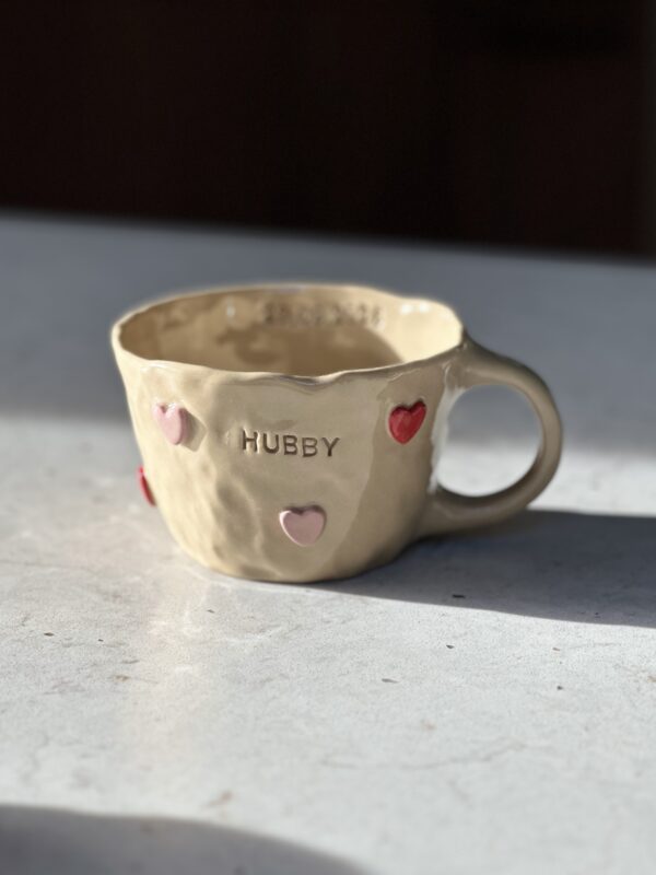 Zestaw ślubnych kubków ceramicznych